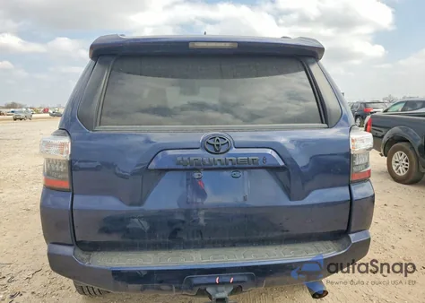 2021 Toyota 4Runner Sr5 z USA, uszkodzony, nr VIN JTEFU5JR0M5243109